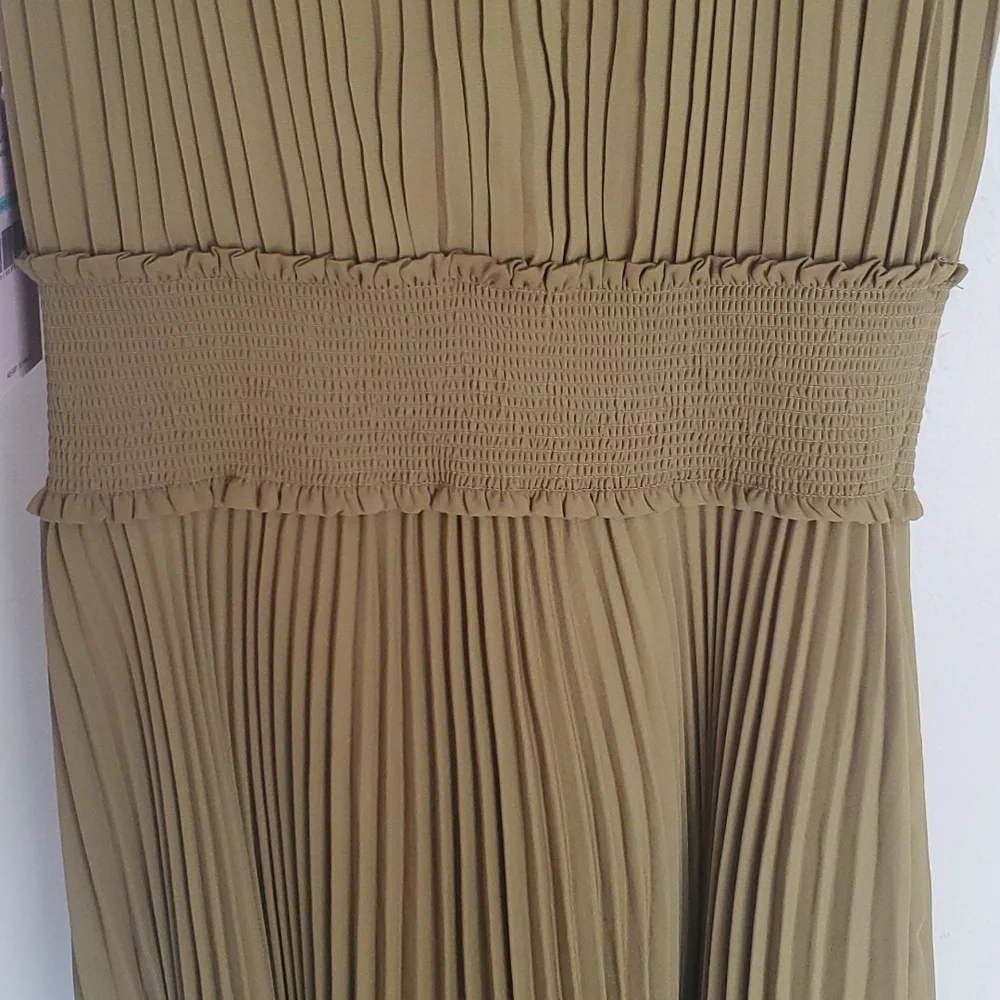 Dress - Picture 5 of 16